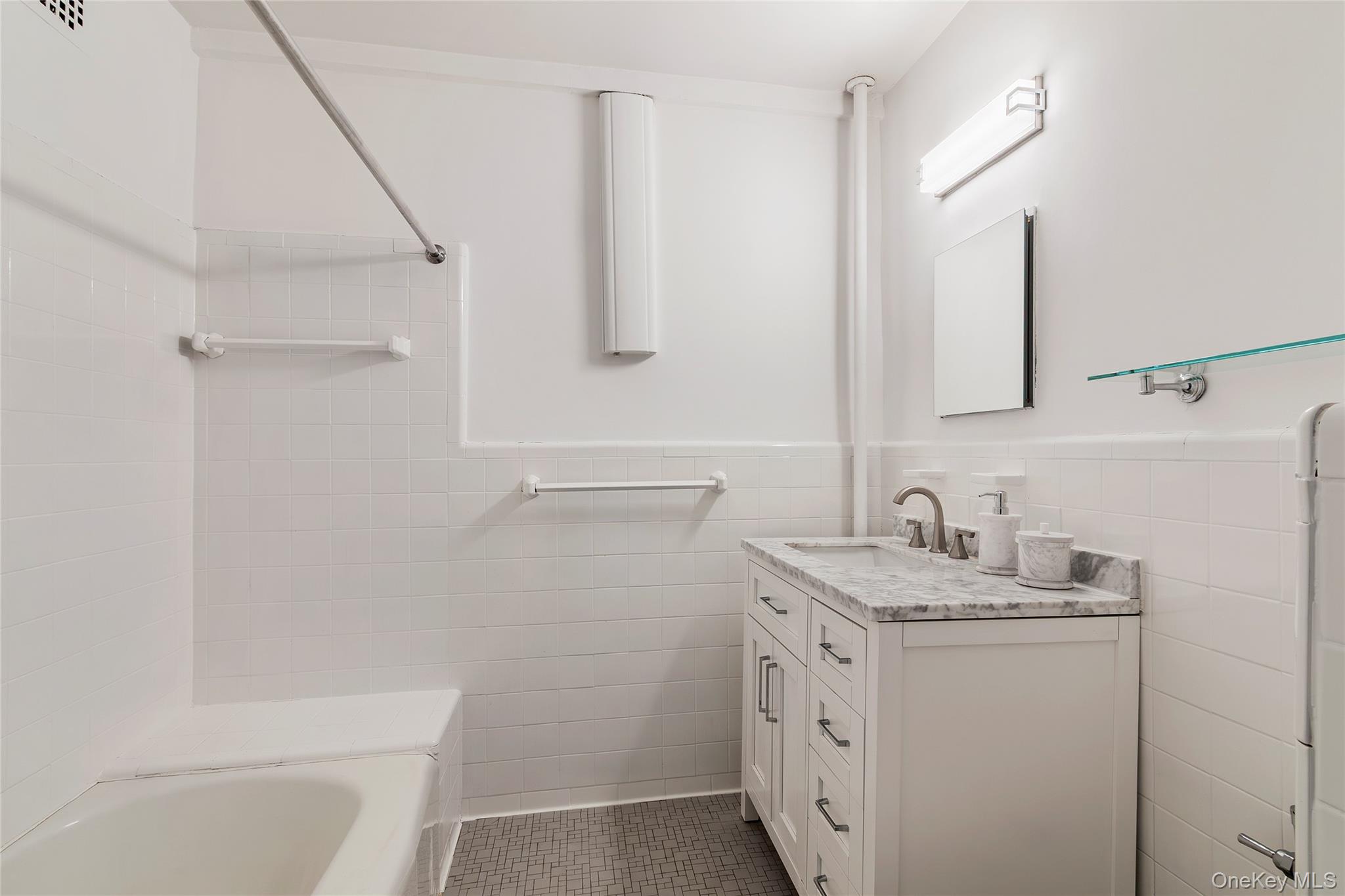 525 W 235th Street 4d Property Photo 13