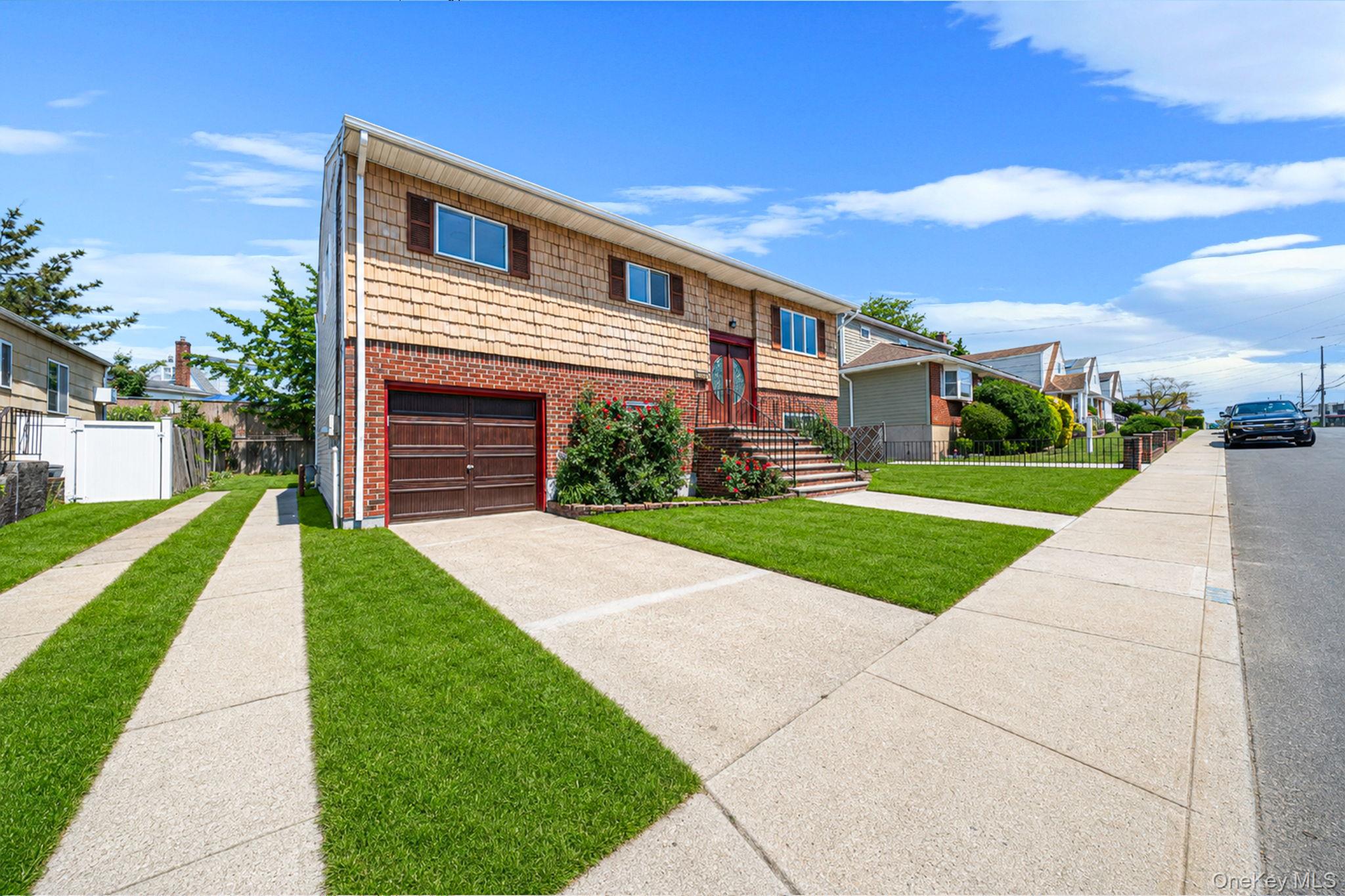 242 Roquette Avenue Property Photo 3