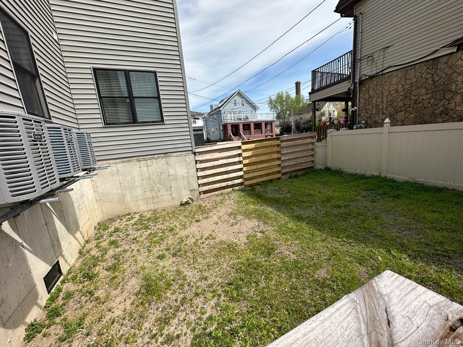 8605 Beach Channel Drive Property Photo 8