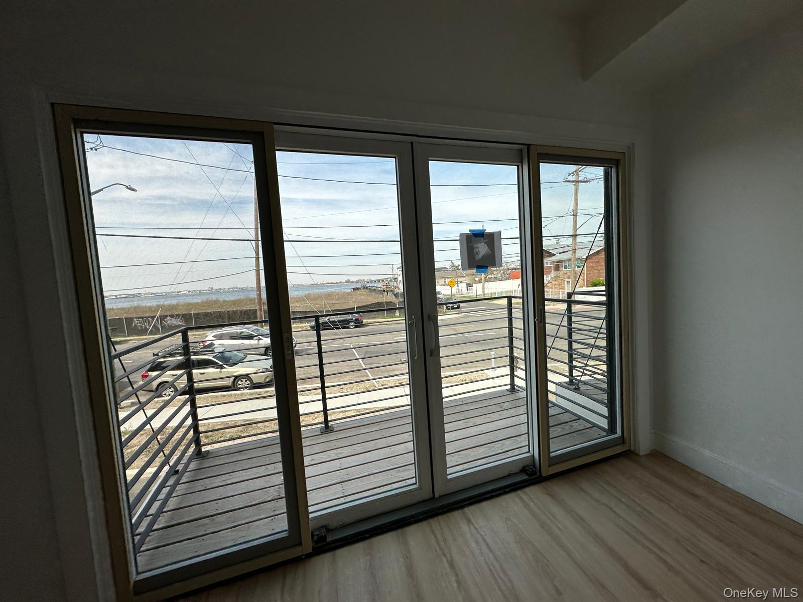 8605 Beach Channel Drive Property Photo 14