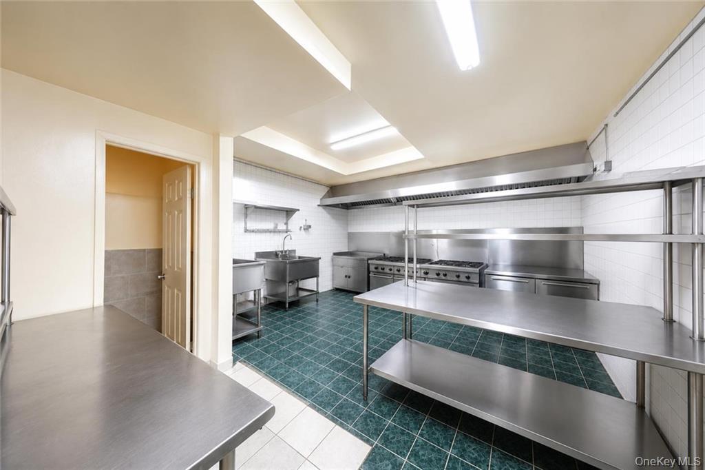 10 Bay Ridge Avenue Property Photo 8