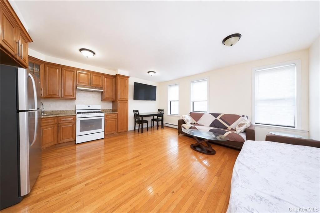 10 Bay Ridge Avenue Property Photo 12