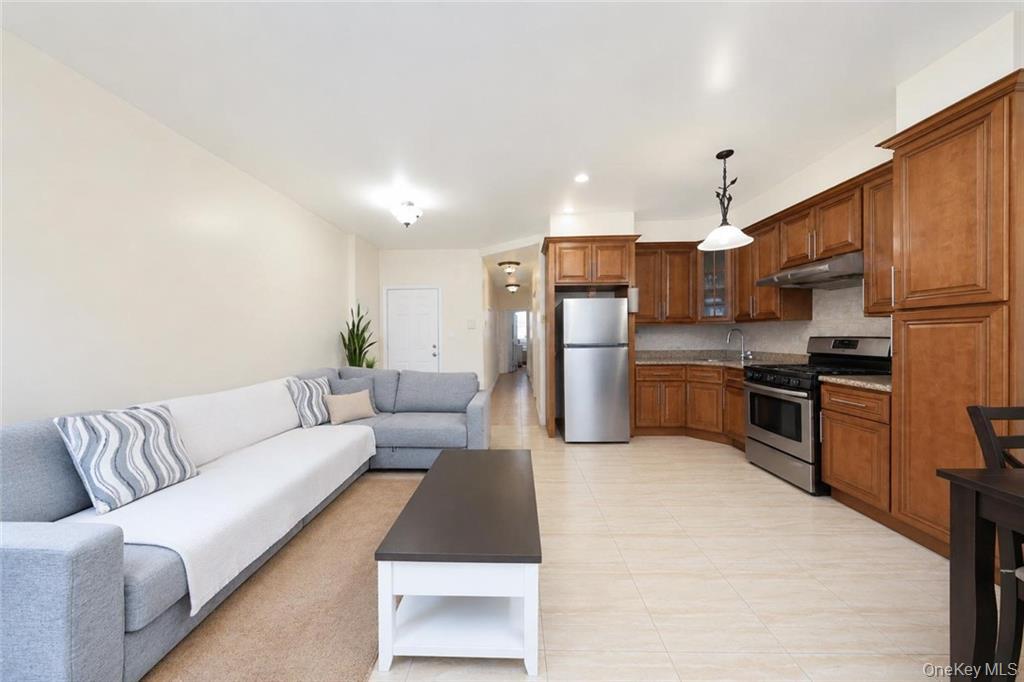 10 Bay Ridge Avenue Property Photo 18