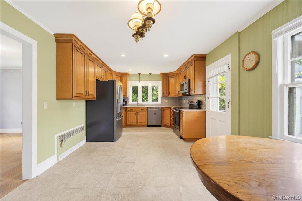 45 Summit Street Property Photo 10