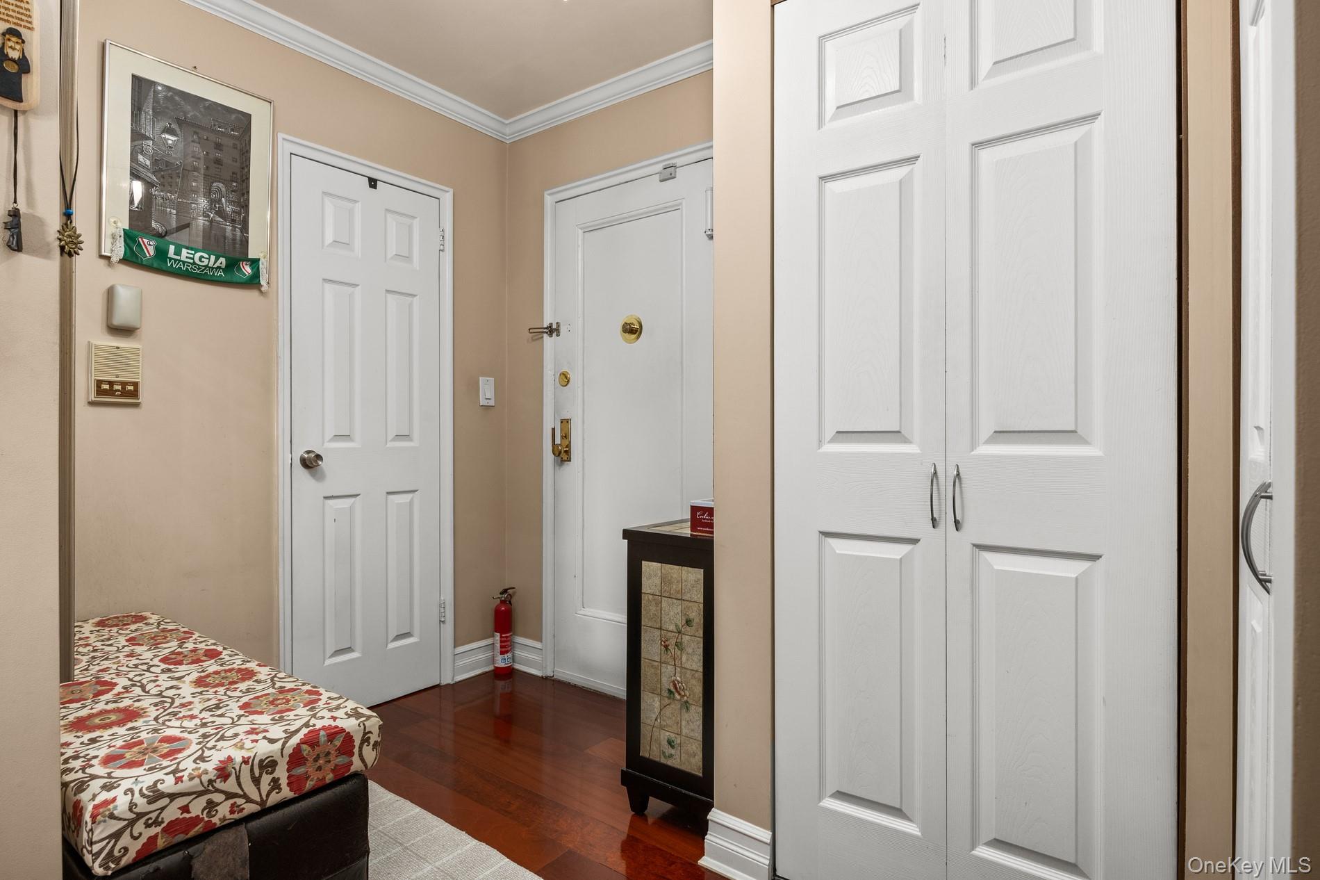 139-05 85 Drive 6e Property Photo 4