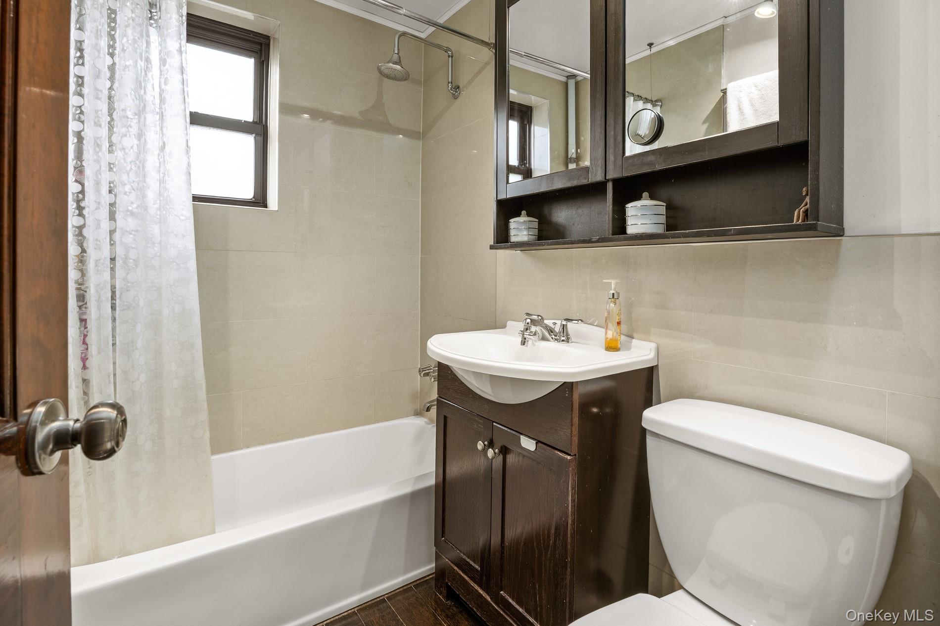139-05 85 Drive 6e Property Photo 17