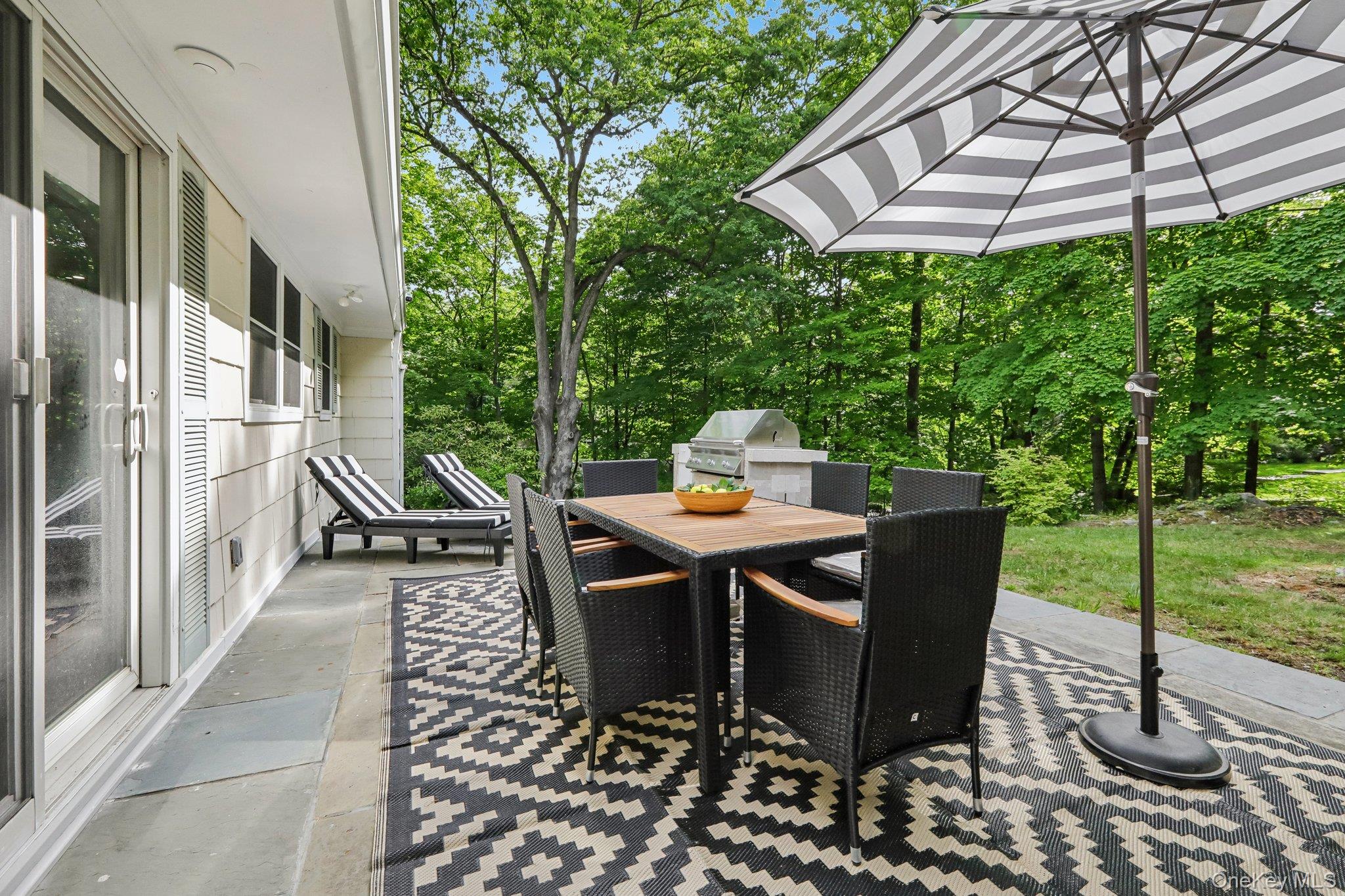 62 Mohegan Road Property Photo 6