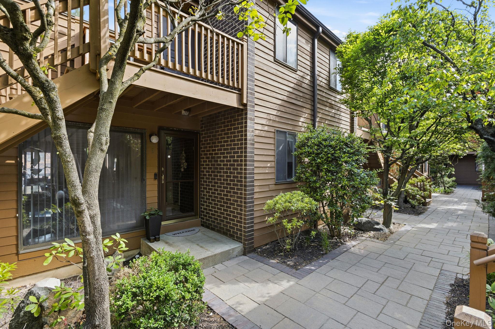 15 Greenridge Avenue 3 Property Photo 2