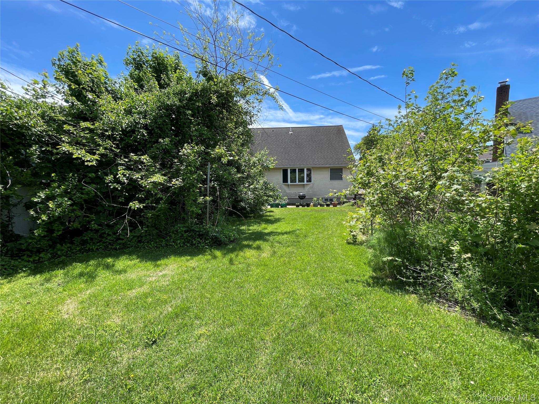 2043 Paddock Road Property Photo 2