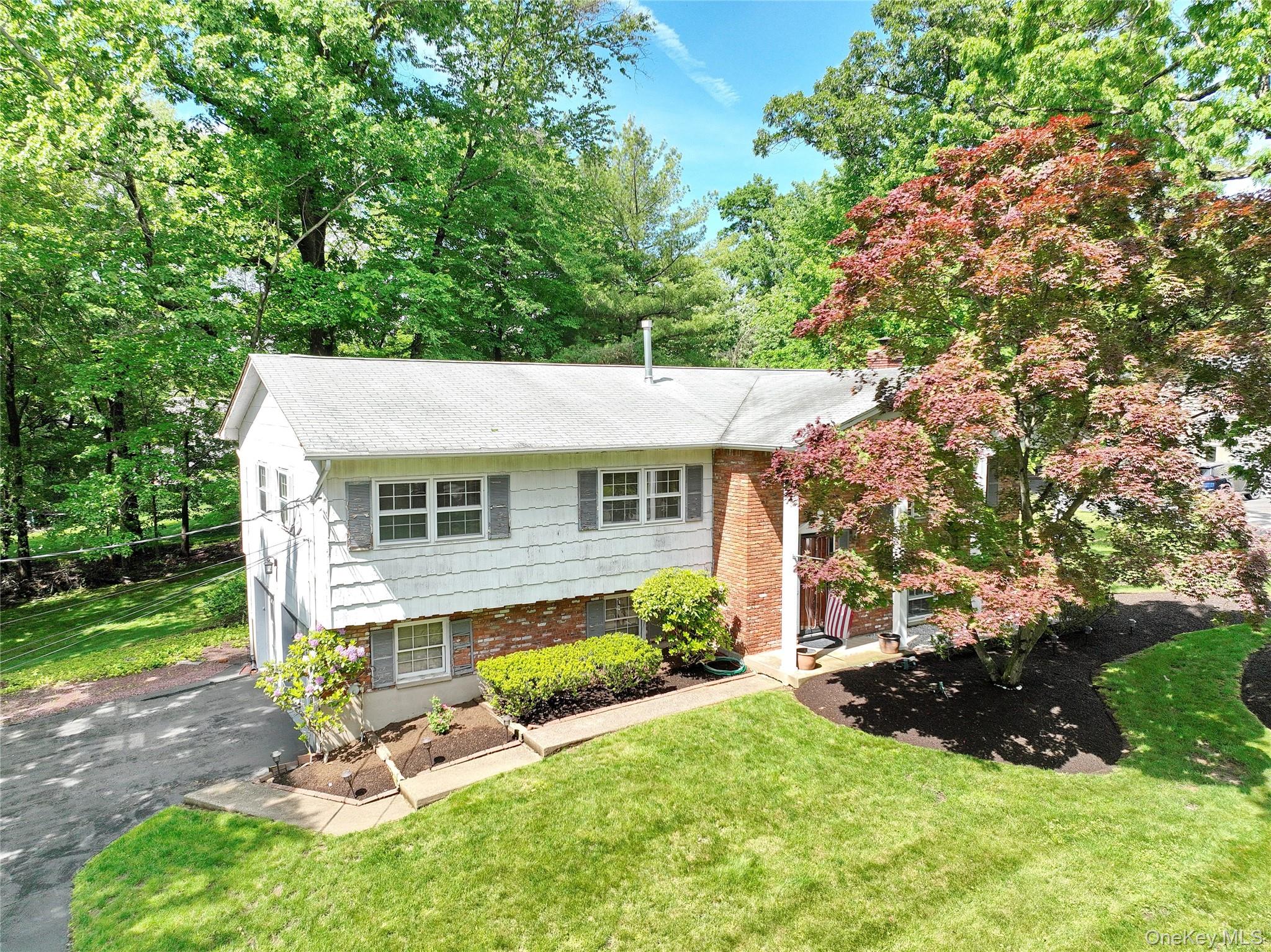 22 Sterling Road Property Photo 2