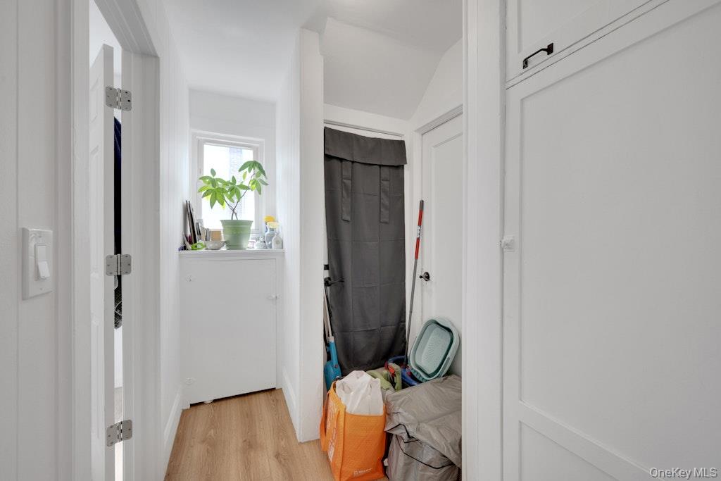 144 Beekman Avenue Property Photo 12