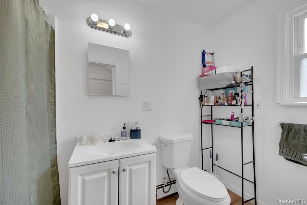 144 Beekman Avenue Property Photo 13