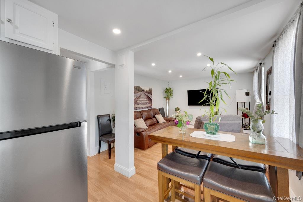 144 Beekman Avenue Property Photo 17