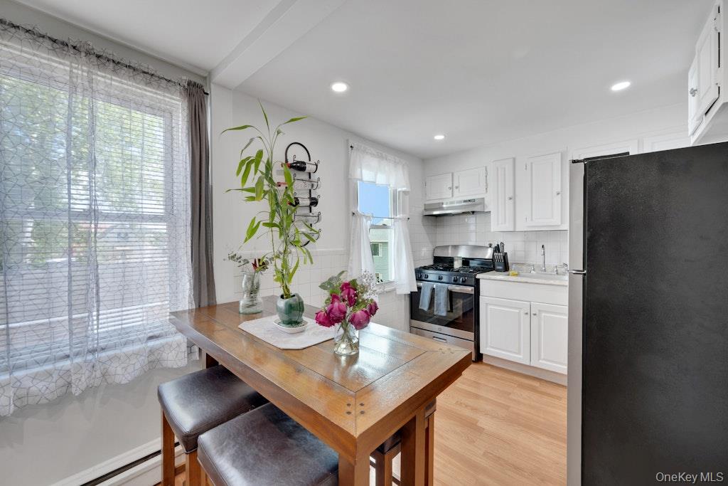 144 Beekman Avenue Property Photo 18