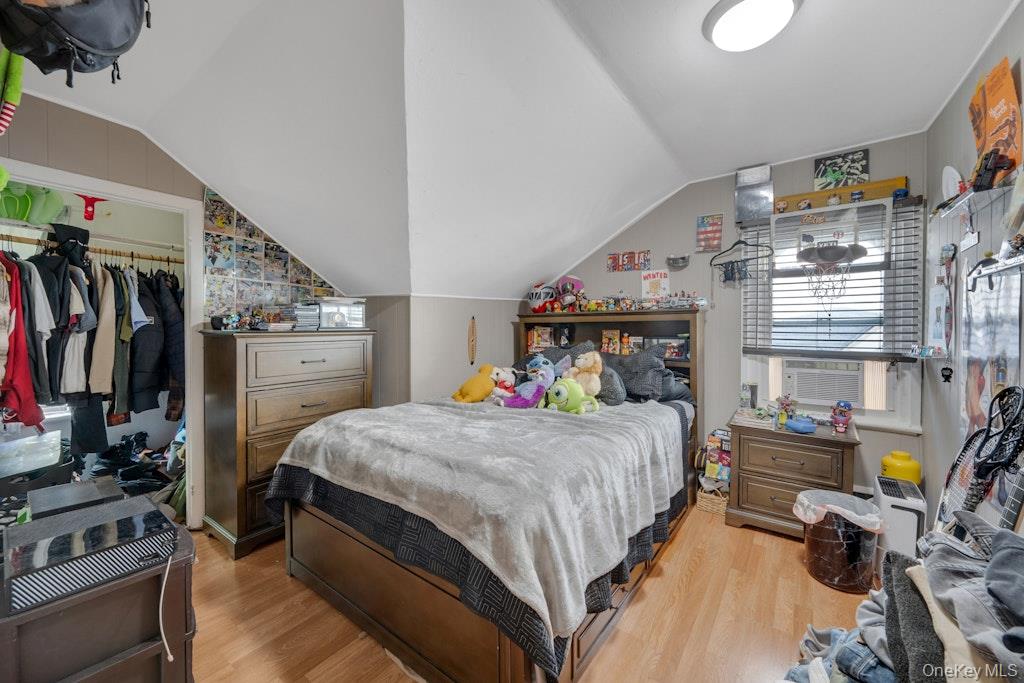 144 Beekman Avenue Property Photo 25