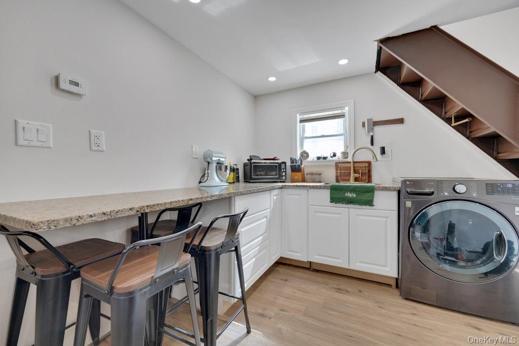 144 Beekman Avenue Property Photo 29