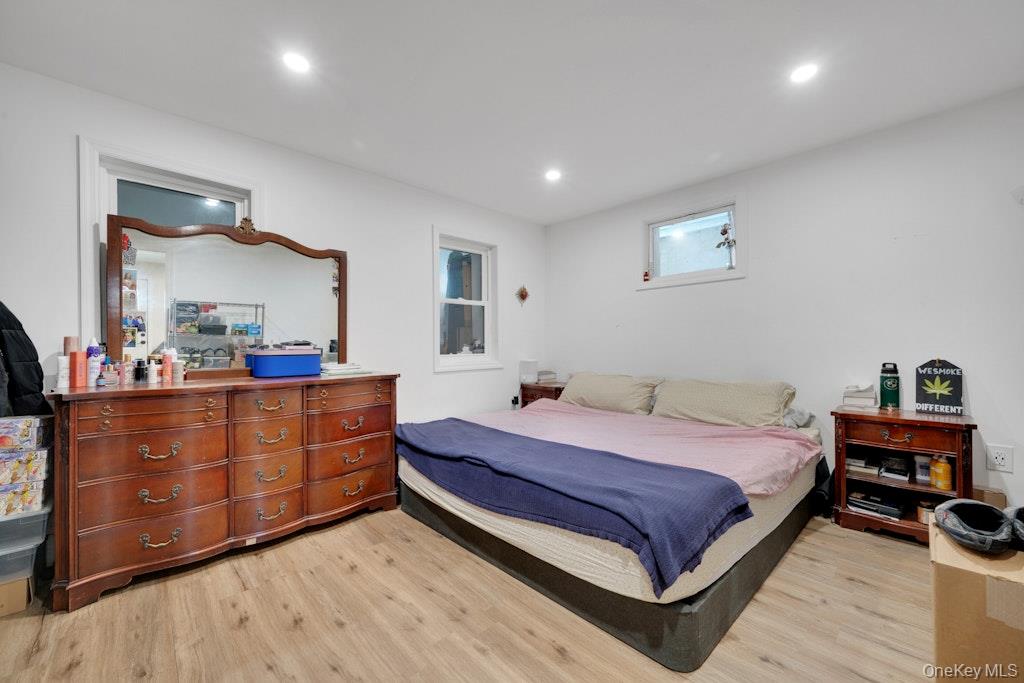 144 Beekman Avenue Property Photo 32