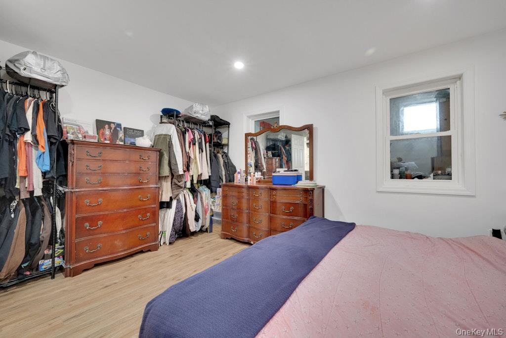 144 Beekman Avenue Property Photo 33
