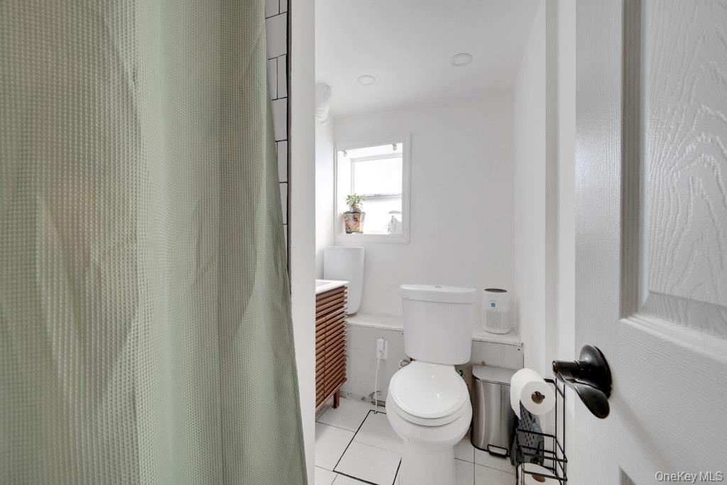 144 Beekman Avenue Property Photo 34
