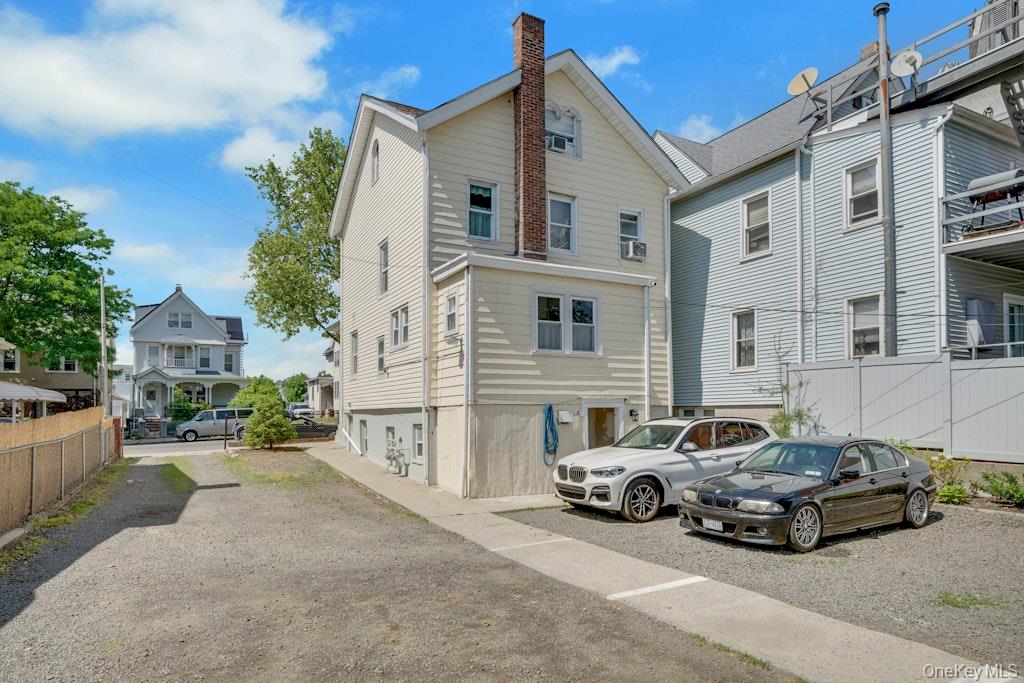 144 Beekman Avenue Property Photo 39