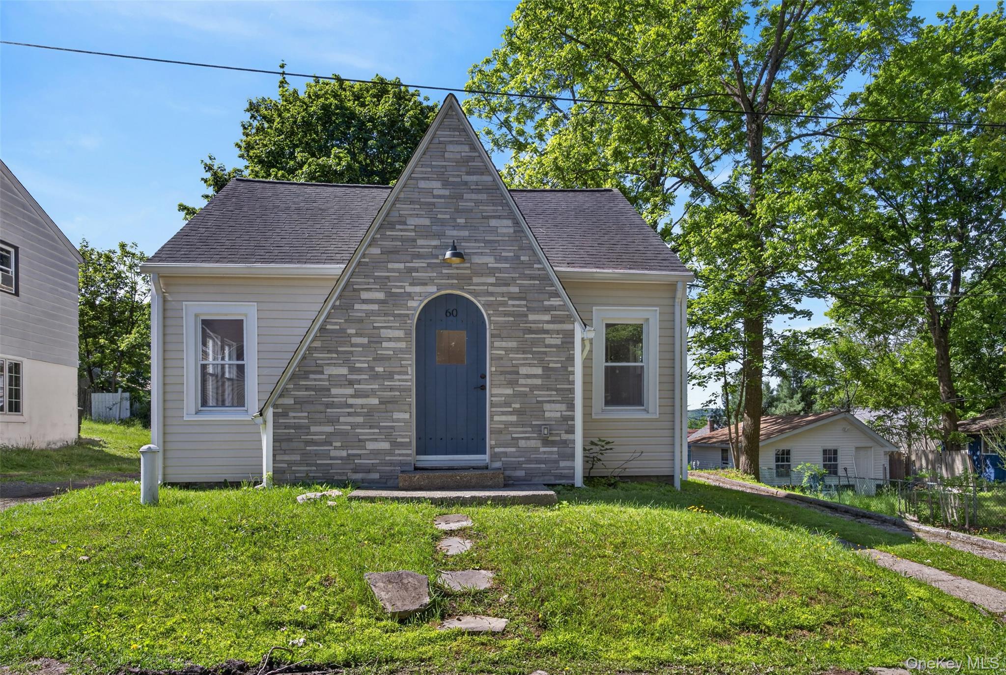 60 W Jeanibo Road Property Photo 4