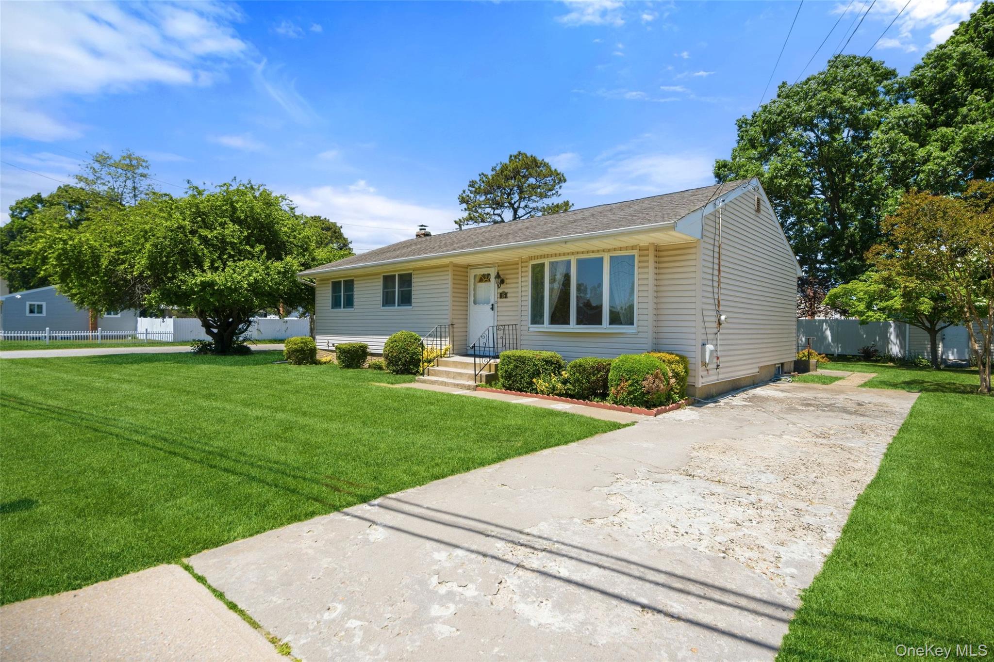 15 Lincoln Avenue Property Photo 2