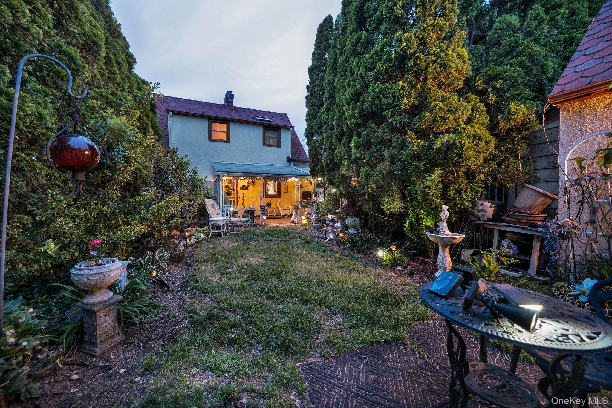 31 Roosevelt Avenue Property Photo 4