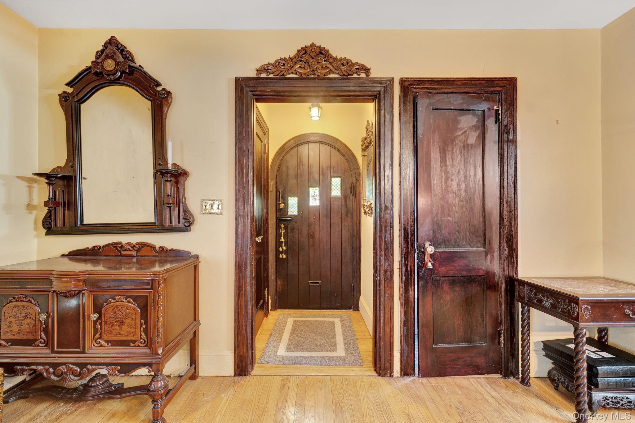 31 Roosevelt Avenue Property Photo 9