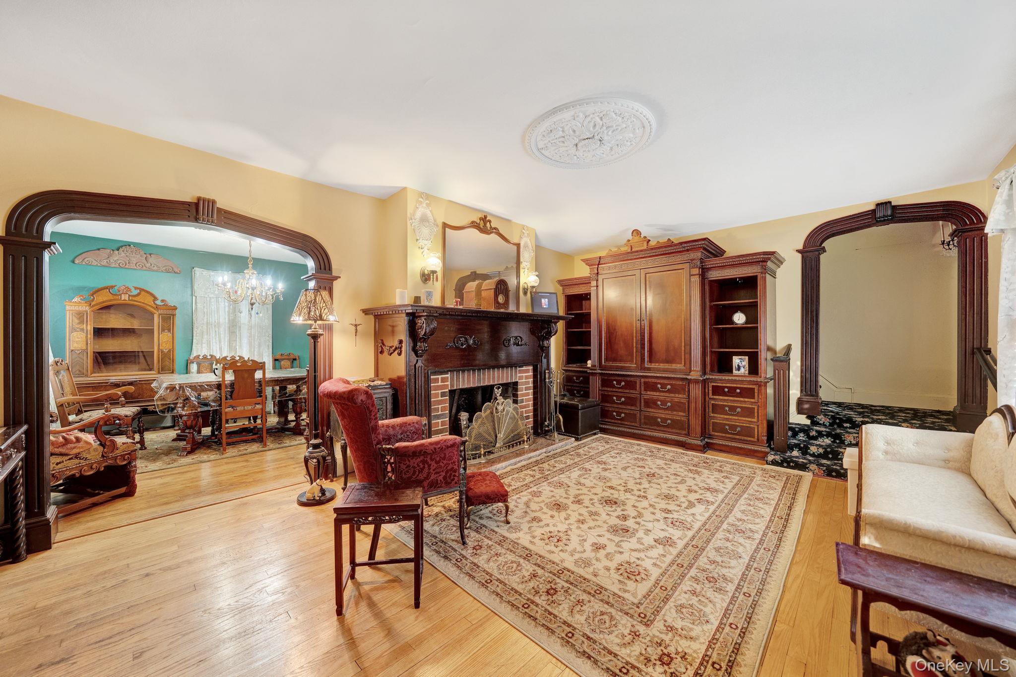 31 Roosevelt Avenue Property Photo 10