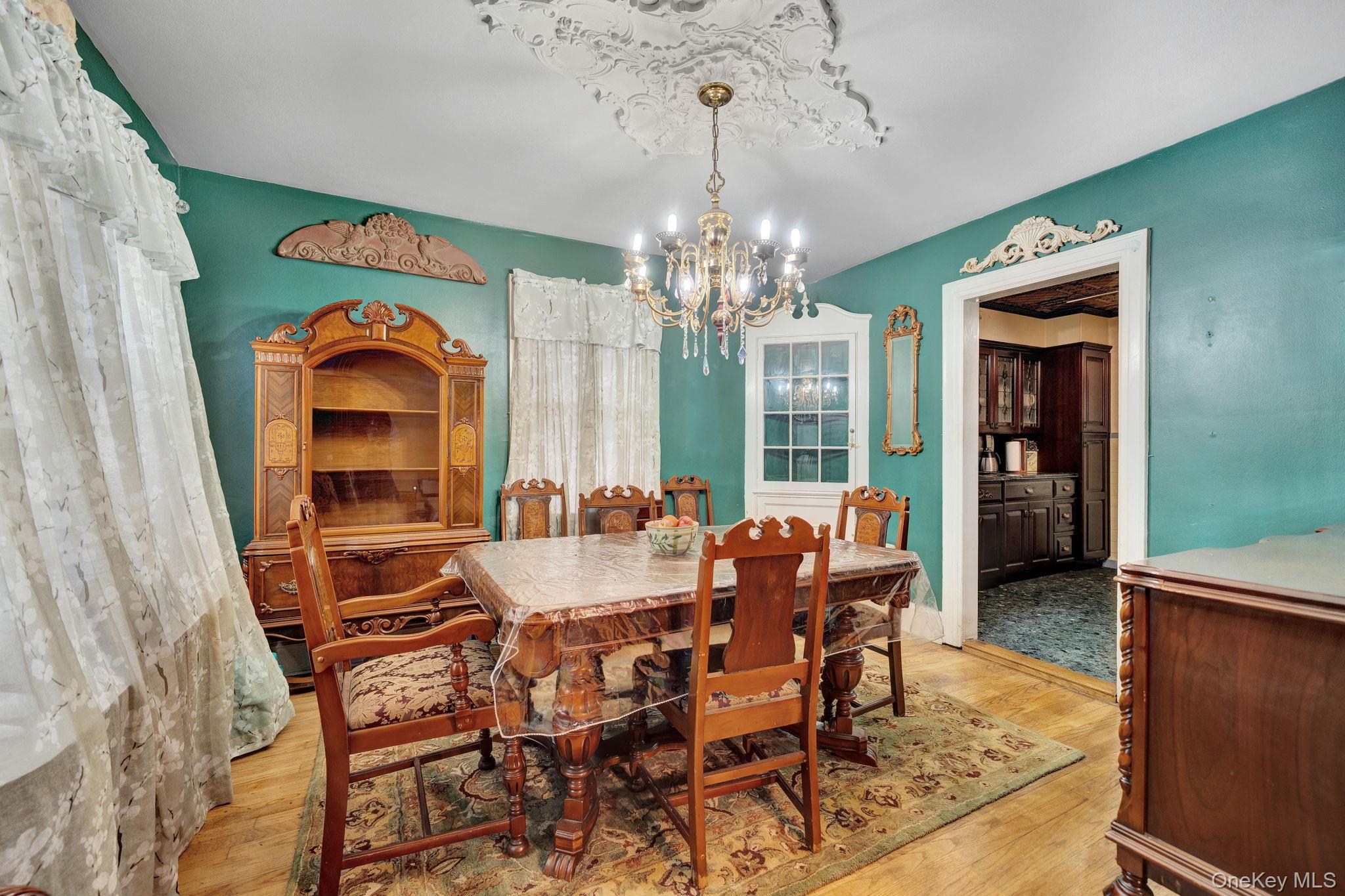 31 Roosevelt Avenue Property Photo 14