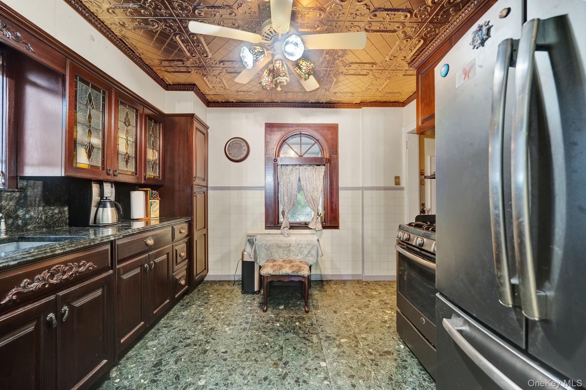 31 Roosevelt Avenue Property Photo 17
