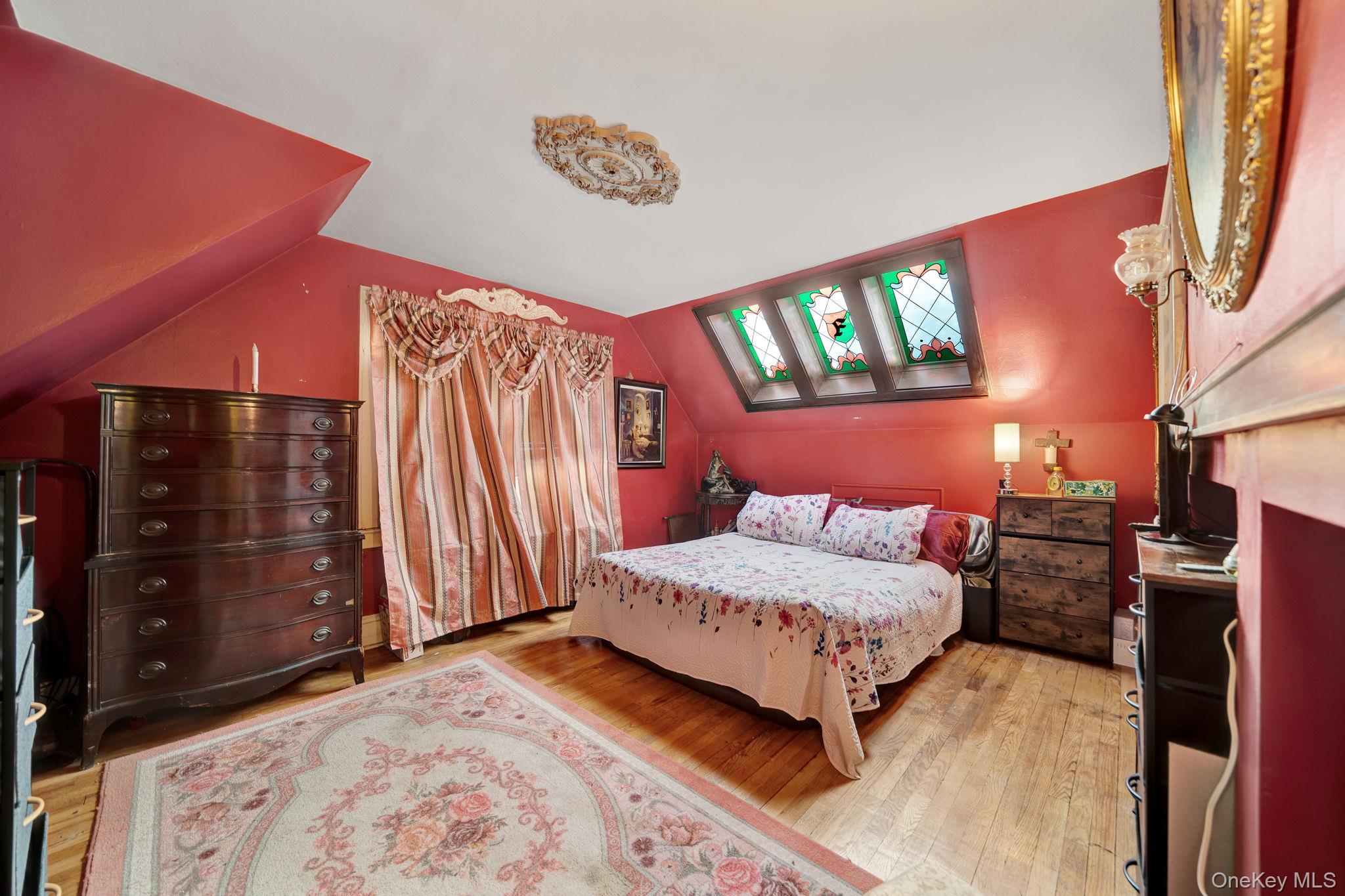 31 Roosevelt Avenue Property Photo 23