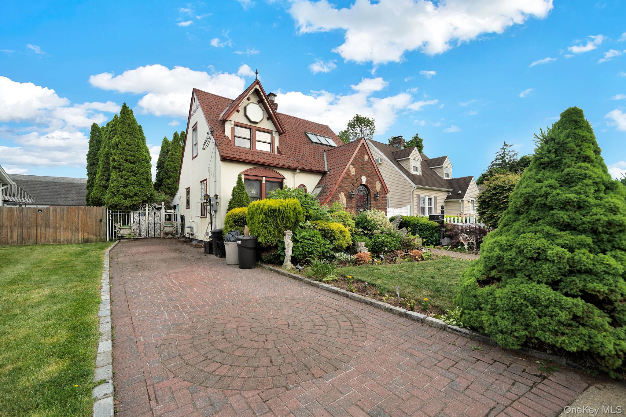 31 Roosevelt Avenue Property Photo 34