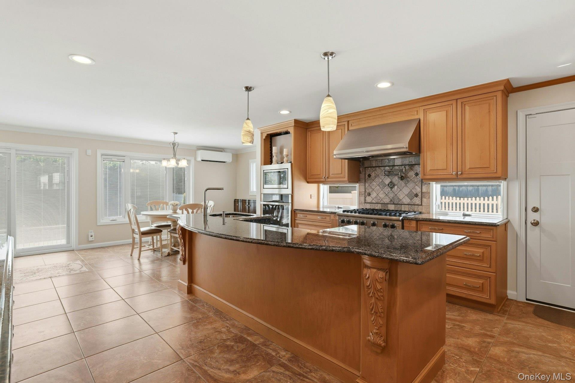 35 3rd Avenue Property Photo 8