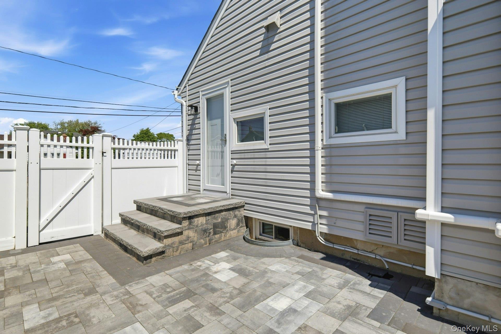 35 3rd Avenue Property Photo 29