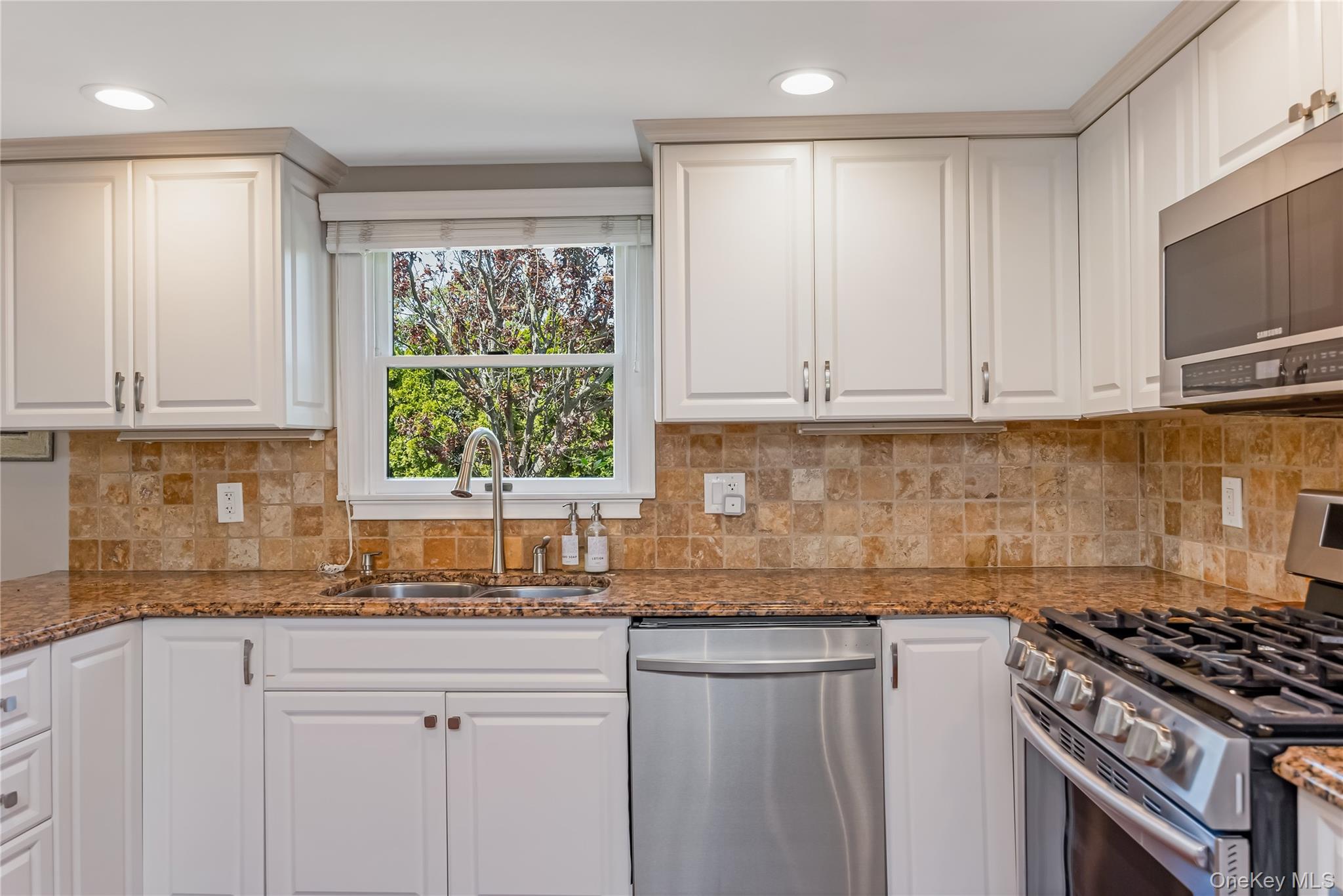 427 Vanderbilt Boulevard Property Photo 8