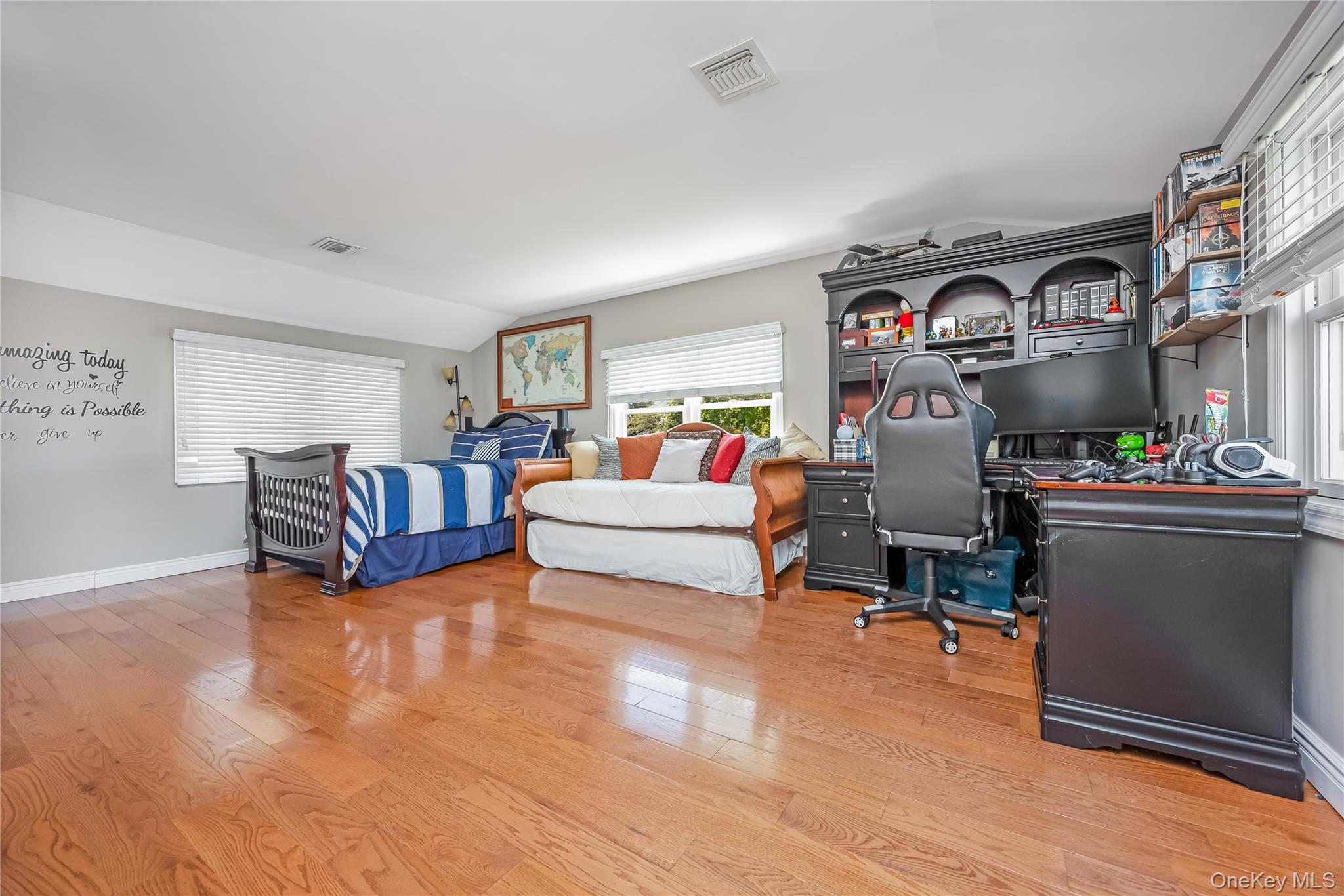 427 Vanderbilt Boulevard Property Photo 23