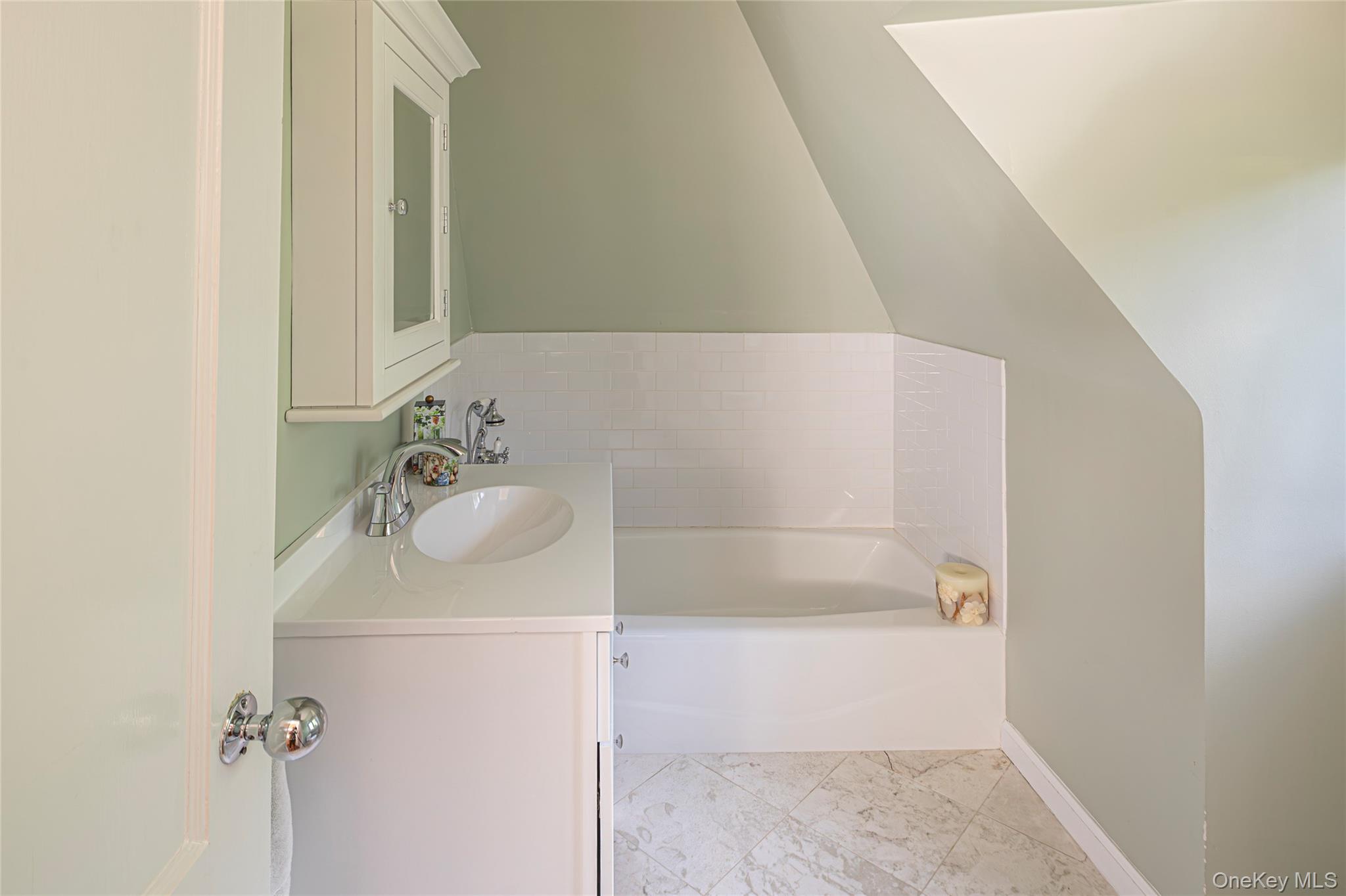 18 Hemlock Road Property Photo 23