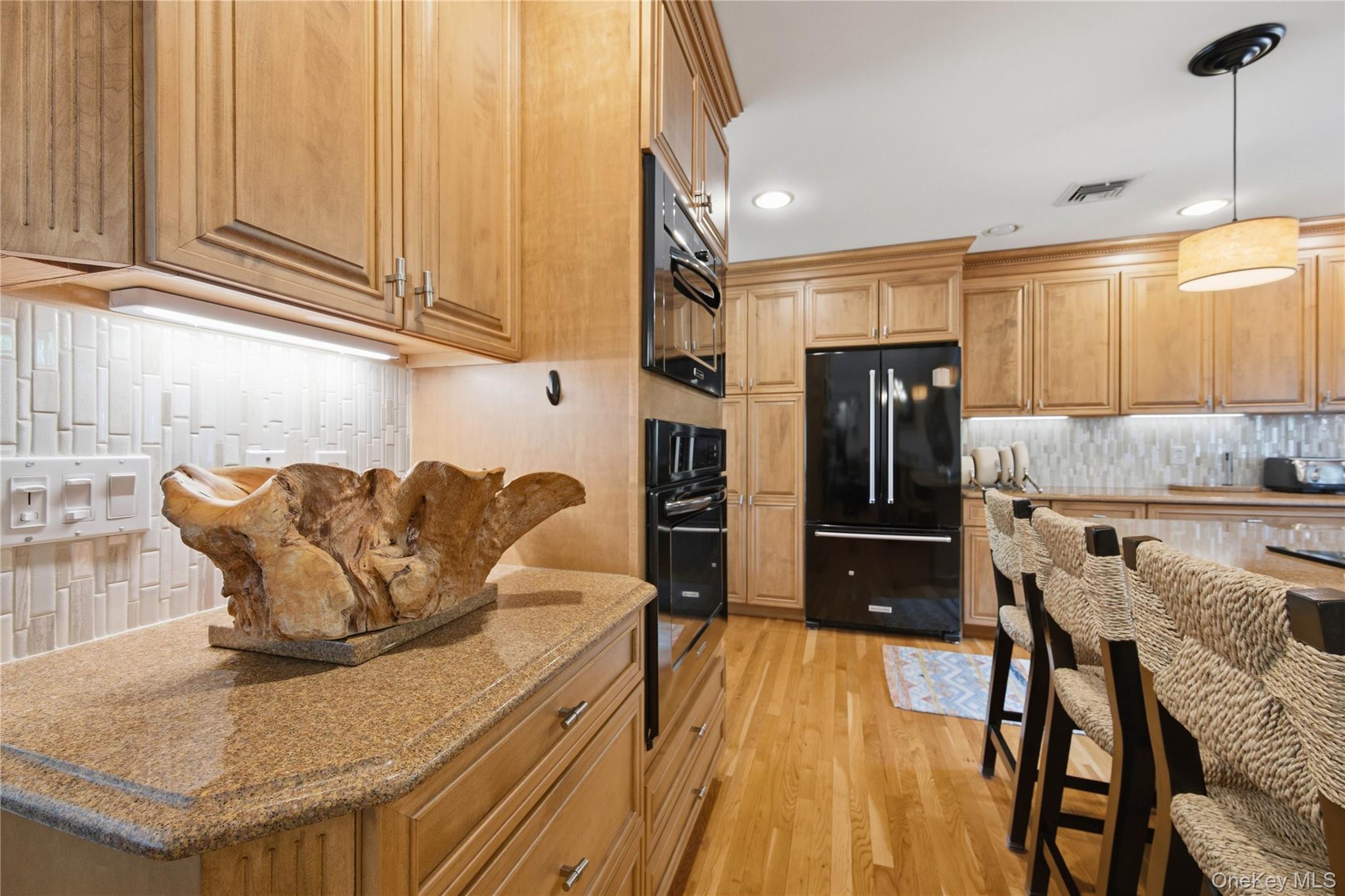 17 James Court Property Photo 4