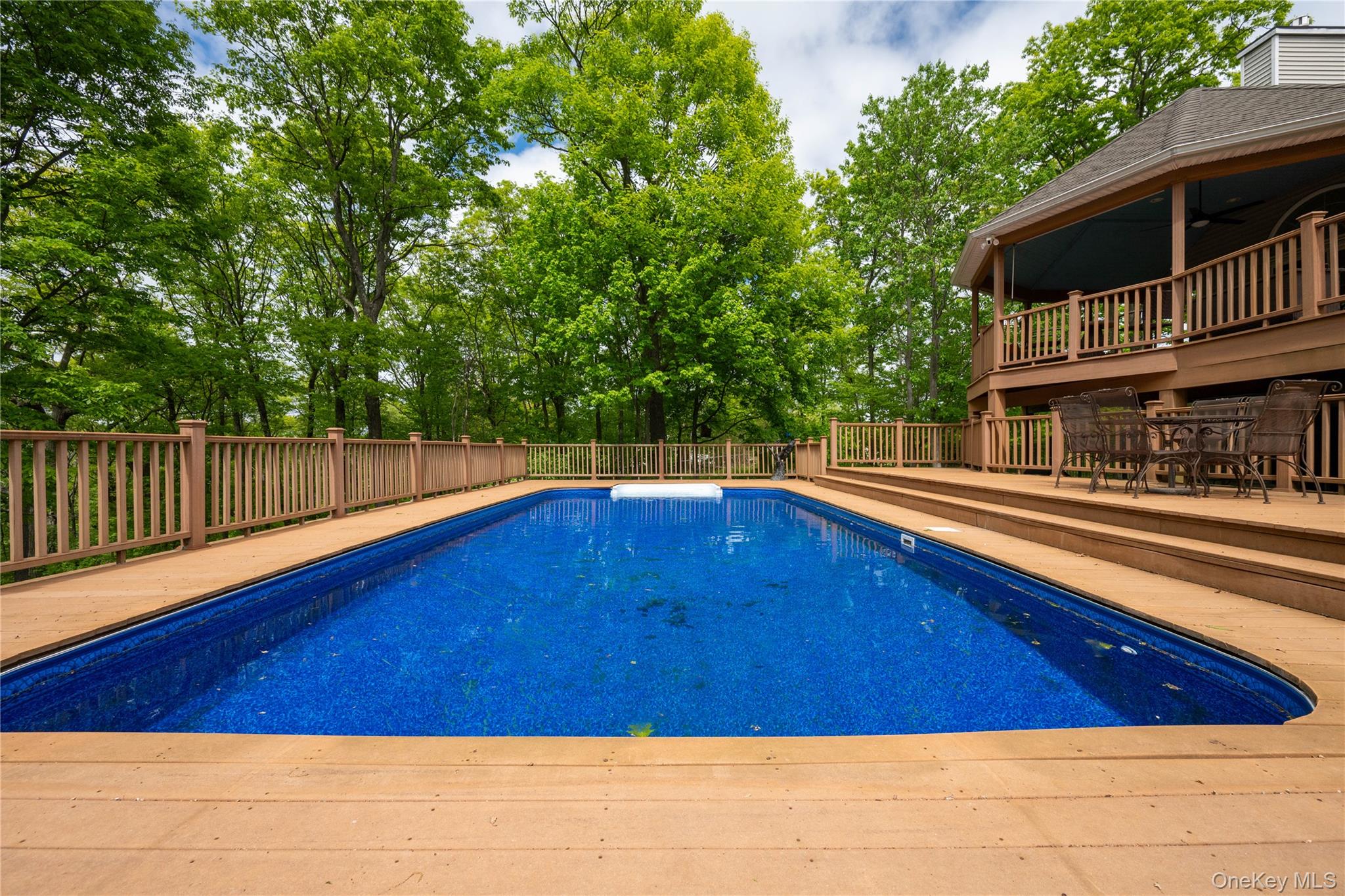 17 James Court Property Photo 28