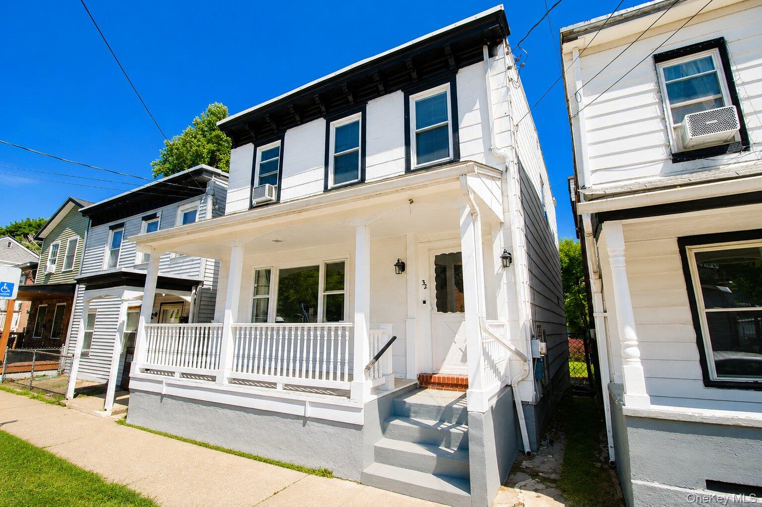 32 Hasbrouck Street Property Photo 8