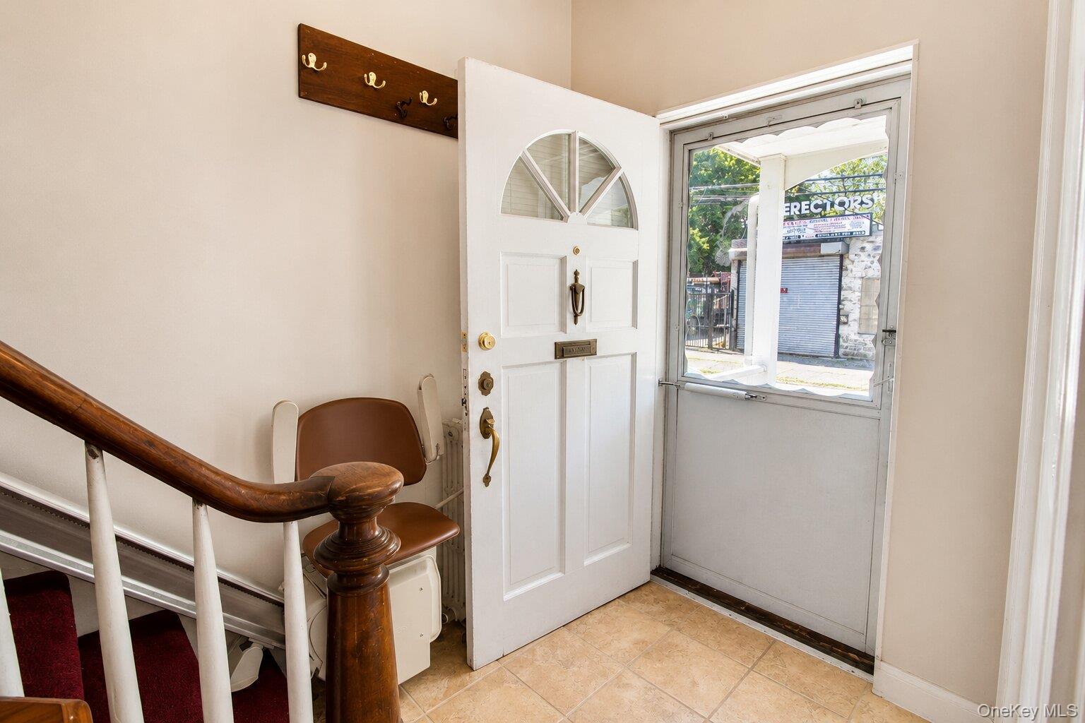 32 Hasbrouck Street Property Photo 10