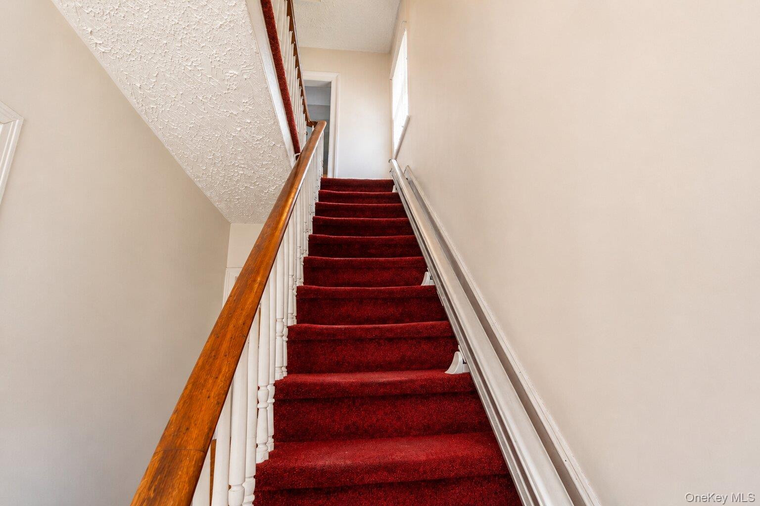 32 Hasbrouck Street Property Photo 17