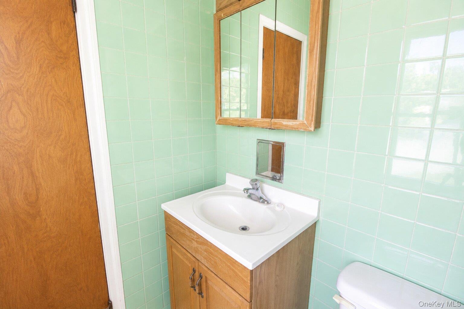 32 Hasbrouck Street Property Photo 27