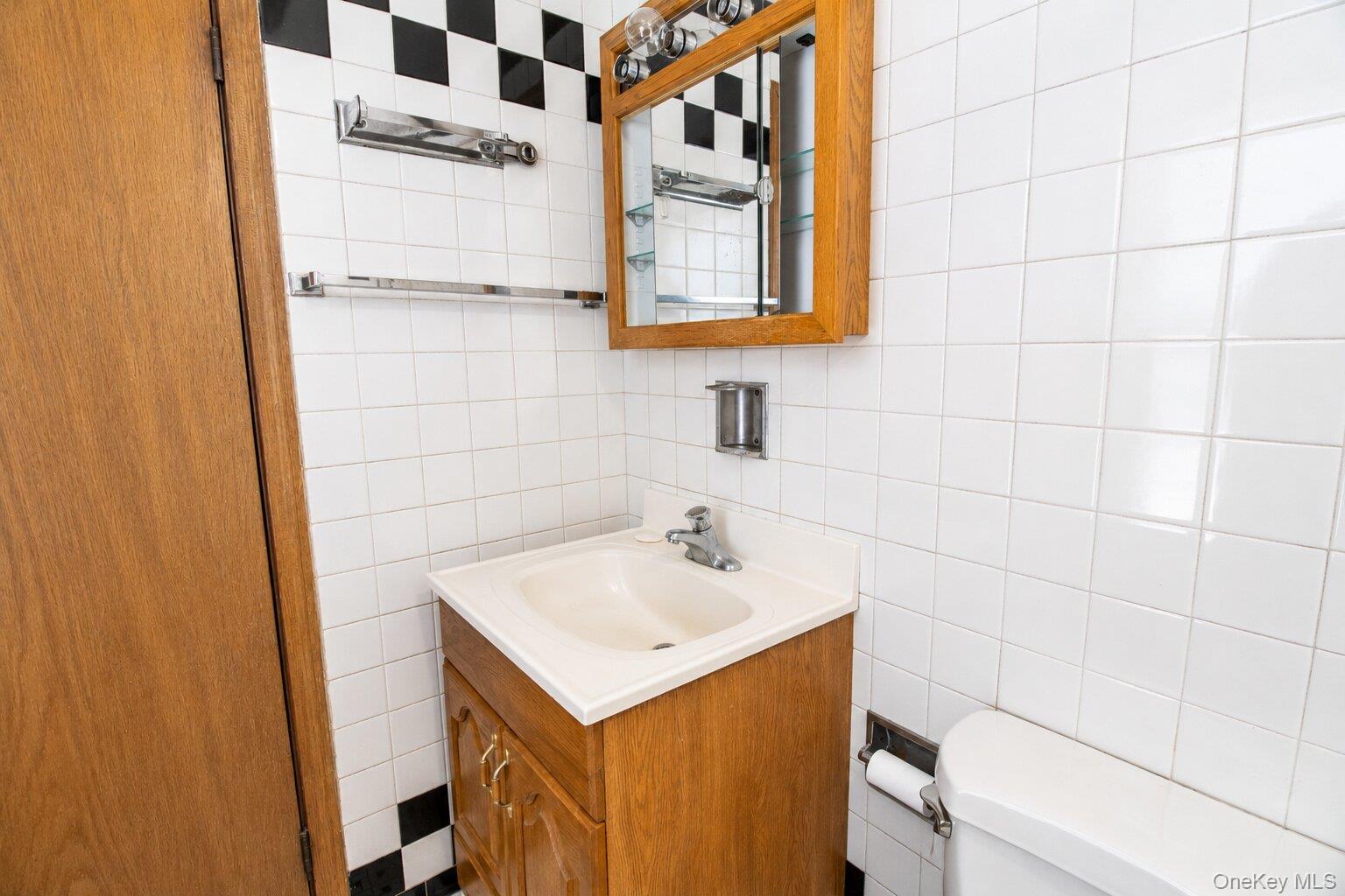 32 Hasbrouck Street Property Photo 33