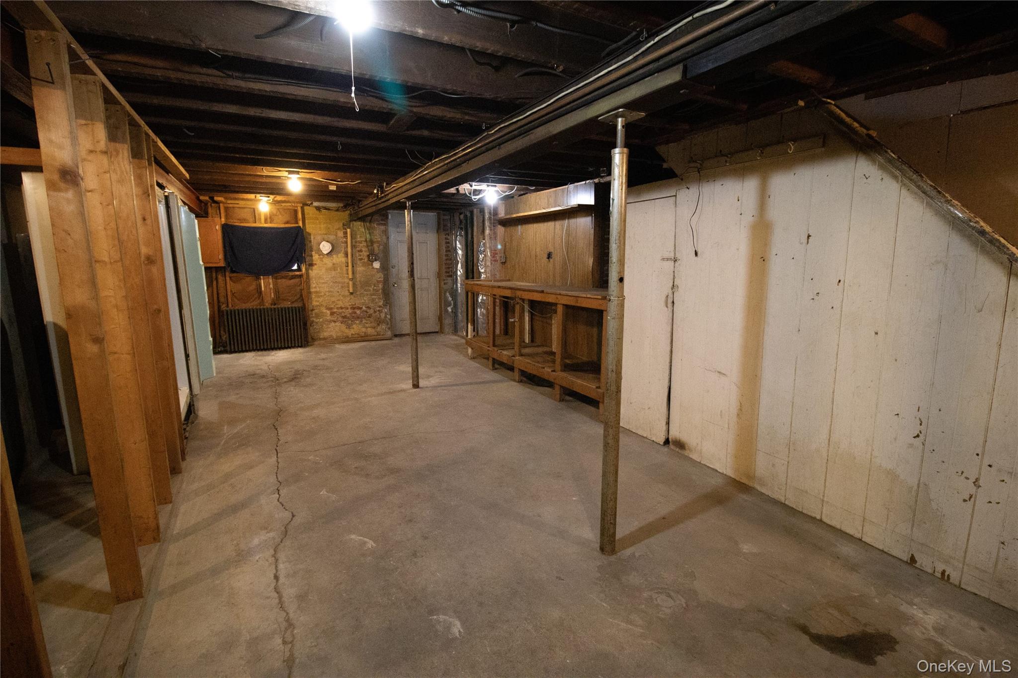 32 Hasbrouck Street Property Photo 35
