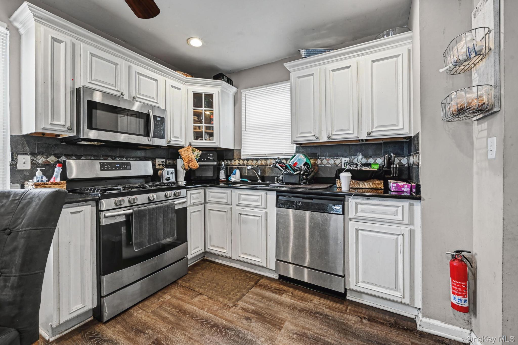 21609 115th Road Property Photo 4