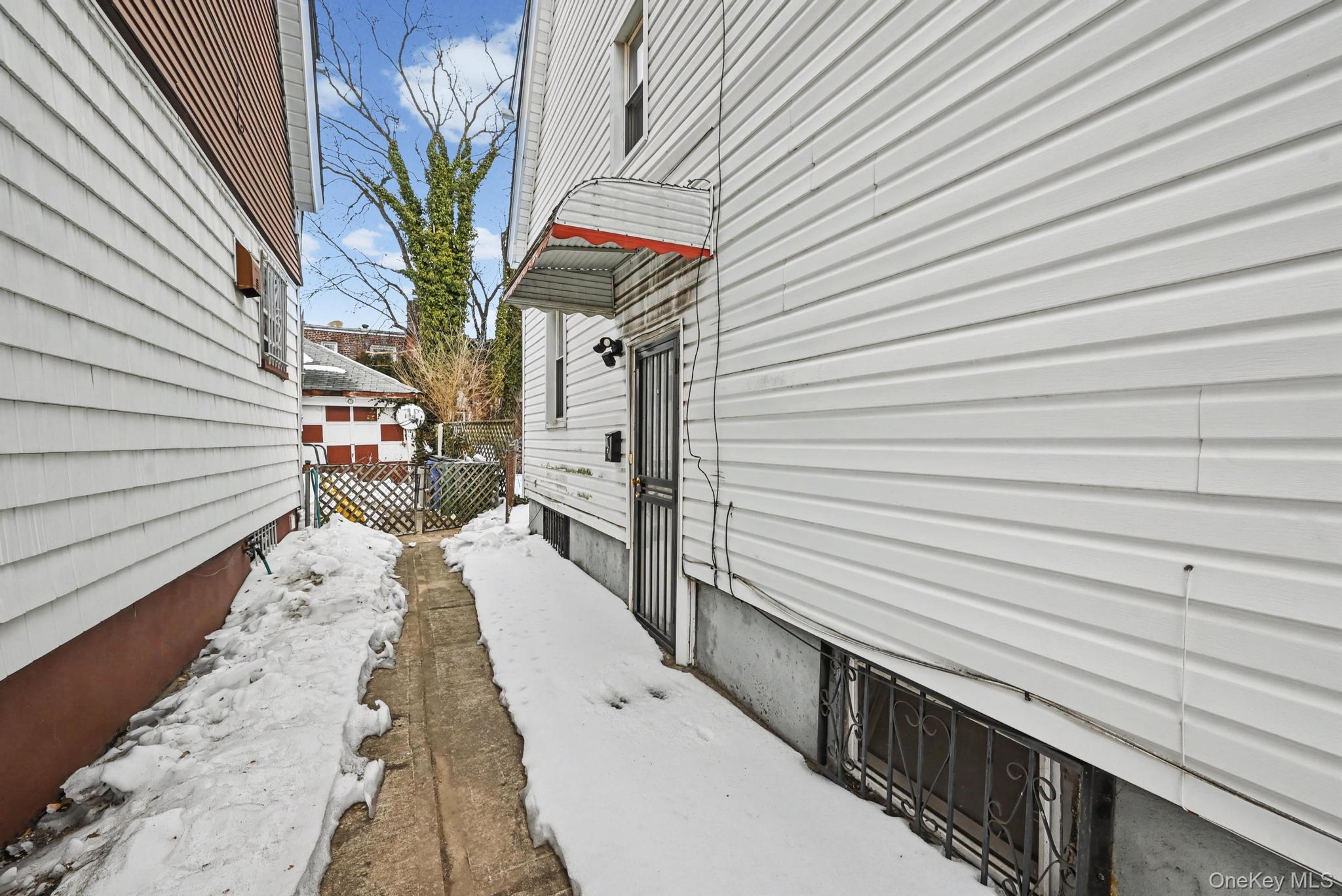 21609 115th Road Property Photo 15