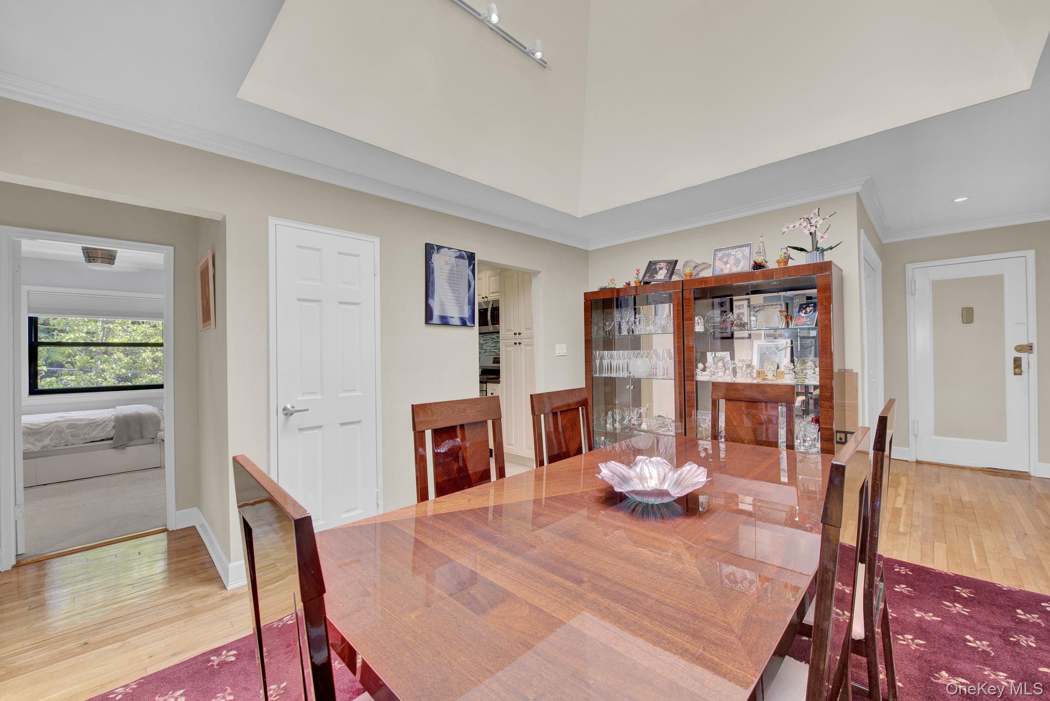 1209 E Broadway D23 Property Photo 13