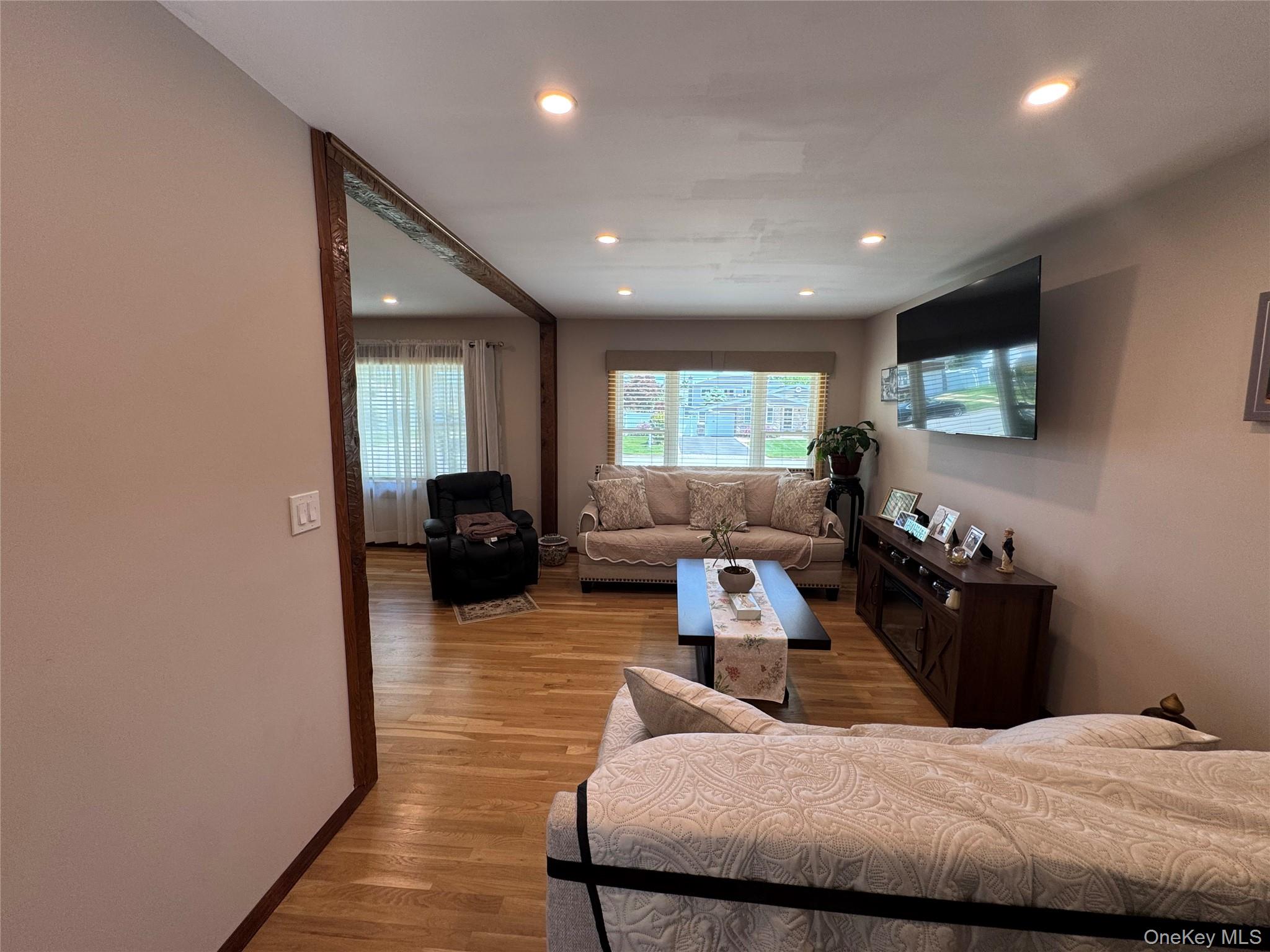 98 W 8th Street Property Photo 6
